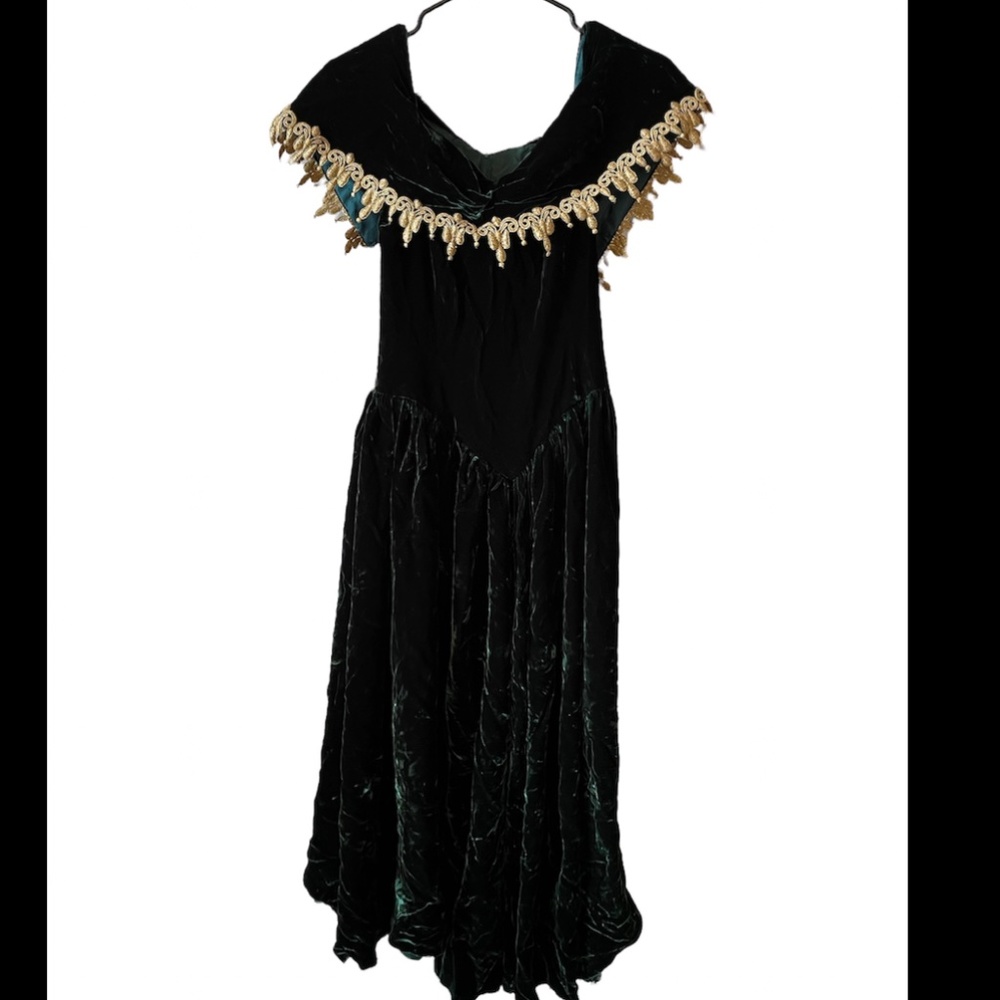 Velvet Off the Shoulder Renaissance Dress Medieval